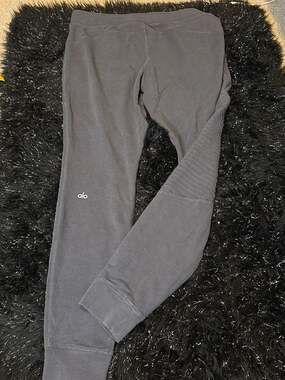 Alo Yoga Urban Moto Sweatpant Performance Graphite Gray L